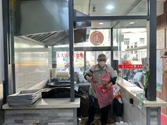 -黄阿姨锅贴大王(万航渡路店)