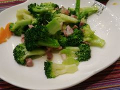 -香巴拉云南餐厅(华莱坞店)