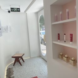 -苗方清颜痘肌研究所