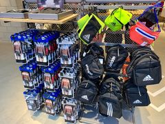 -adidas(正佳广场店)