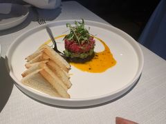 牛肉塔塔配牛油果黑橄榄酱-Solo(衡山路店)