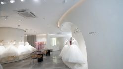 -雪中彩影婚纱摄影·微光艺术中心