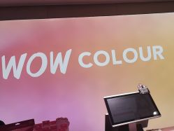 -WOW COLOUR