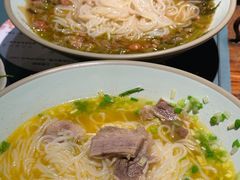 -八月美食小馆(银泰城总店)