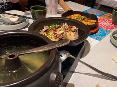 -云海肴·汽锅鸡·云南菜(天山百盛优客店)