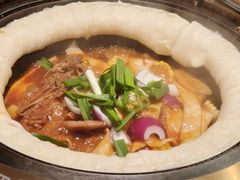 -锅飘飘·东北铁锅炖(雨花客厅店)