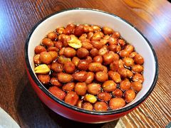 -虾弄弄海派小龙虾·牛羊蝎子火锅