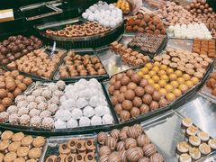 夹心巧克力-Laderach 莱德拉(上海环贸iapm店)