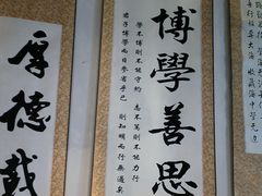 -荒岛实景沉浸密室(江汉路1店)
