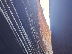 -波浪谷