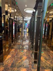 点击看大图 -八佰伴8008星级形象店