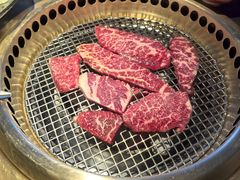 -铭牛烧肉·和牛海鲜自助(高新月牙湖店)