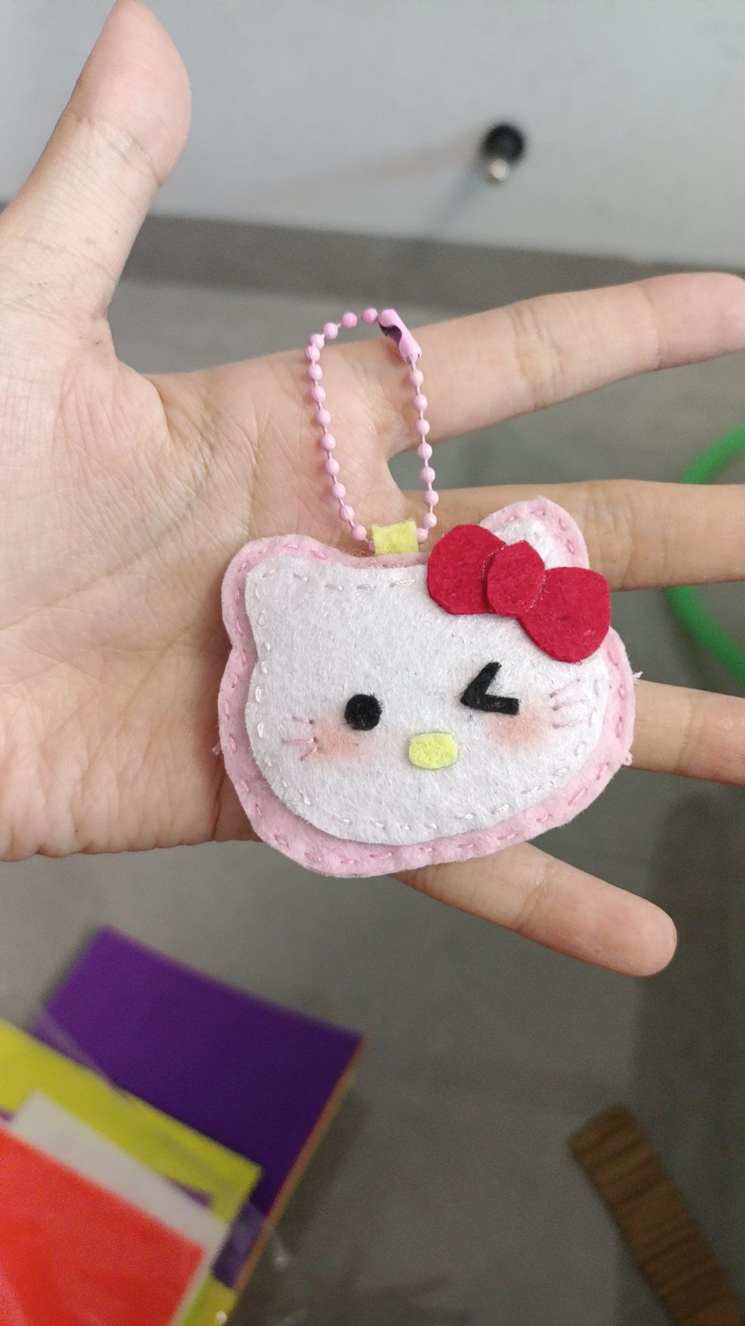 哈喽kitty超级喜欢,自己制作的小挂件,需要图纸可以自取嘿嘿#手工diy