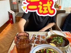 -小董哥烤串·爆汁大油边(故宫店)