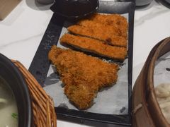 -馋三尺蟹粉小笼(人民广场店)