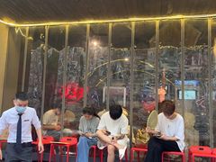 门面-哥老官重庆美蛙鱼头(西湖银泰十一哥店)