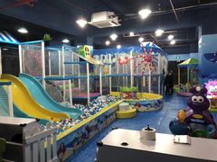 -美格菲健身中心(新都会店)