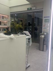 -PE SALON
