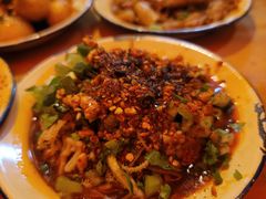 -拈签一笑黄牛肉辣卤串串