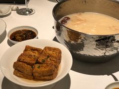 招牌炸豆腐-红雀围·海鲜火锅(陆家嘴中心店)
