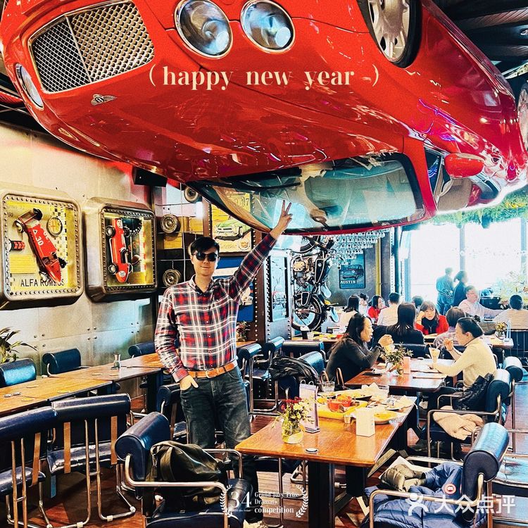 北京探店丨坐在600万宾利下就餐是种怎样的体验？🏎🏎