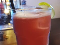 水果宾士-鲨鱼美式餐厅酒吧Sharky