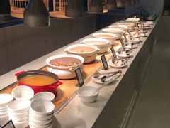 自助取餐区-海口绿发希尔顿酒店-田园汇自助餐·三文鱼·海鲜