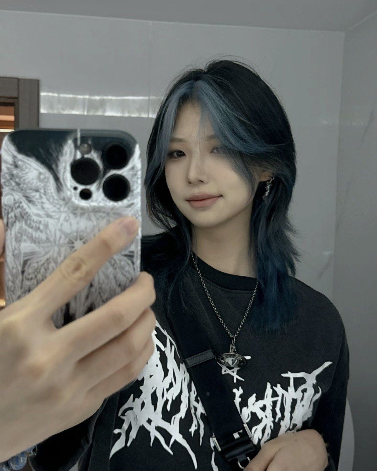 新人领取,鲻鱼头搭配蓝色挑染绝绝子