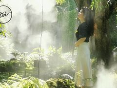 -Chom Cafe and Restaurant