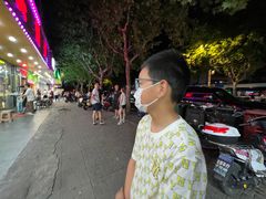 -云晓光头烧烤吧(德平路店)