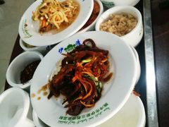 -朝伟清真铜瓢牛肉馆(三十年老·店)