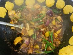 乡村肥肠-咊记茅草棚柴火鸡(乌当店)