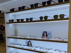 -罗伯特眼镜·蔡司官方授权(前海桂湾店)