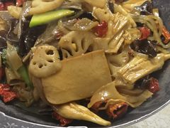 -天天向上素食餐厅(五台山店)