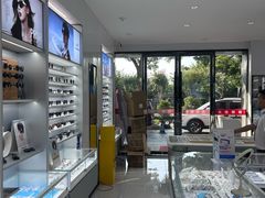 -光明眼镜·蔡司授权(徐泾店)