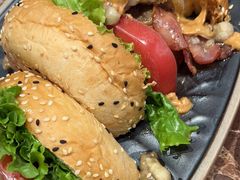 -Let'sBURGERplus·非常创意汉堡(三里屯店)