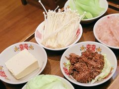 -沸炉重庆老火锅(军事博物馆店)