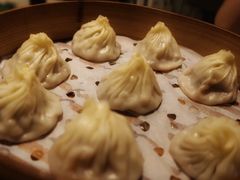 鲜肉小笼-泰康食品(南京东路店)