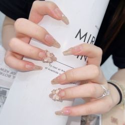-七彩虹美甲美睫 半永久