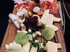 -wineapp葡萄酒餐吧(外滩金融中心店)