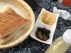 -八两八金·莱芜特色炒鸡(市南漳浦路店)