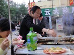 外面那家麻辣烫-哈尔滨北方国际青年旅舍(中央大街店)