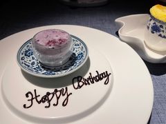 舒芙蕾佐草莓冰淇淋-弦月窗LUNETTE BY AMANDA(复兴路店)