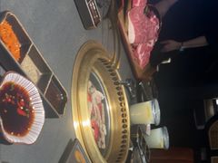 -铭牛烧肉·和牛海鲜自助(高新月牙湖店)
