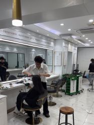 -镁连社·美联社
