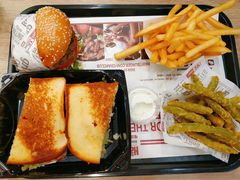 -The Habit Burger Grill 哈比特汉堡(复兴soho店)