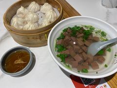 -馋三尺蟹粉小笼(人民广场店)
