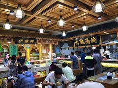 大堂-伊穆祥牛肉面总店·清真