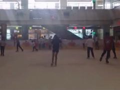 -正佳冰河湾真冰滑冰场