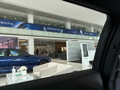 -百联沪通凯迪拉克4s店